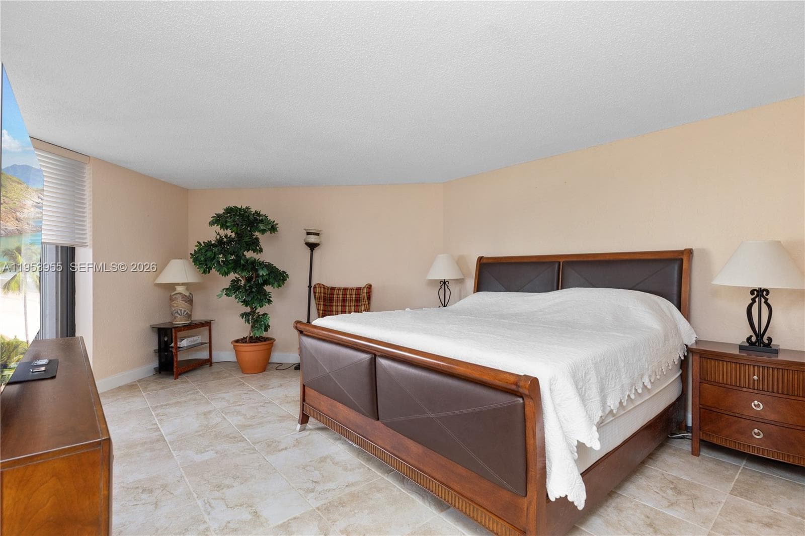 ANCHOR BAY CLUB · #417 in Hallandale Beach - Photo 8