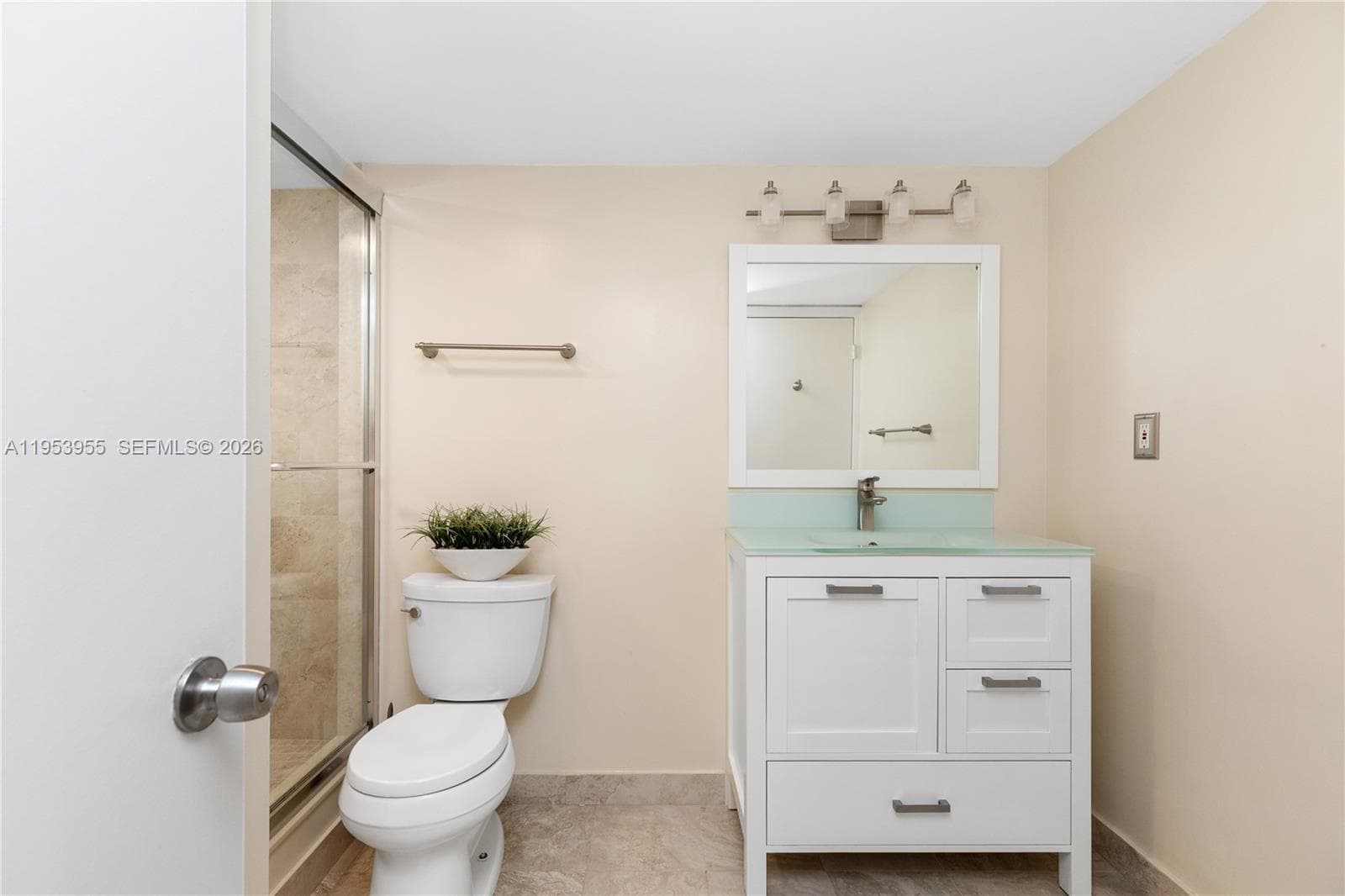 ANCHOR BAY CLUB · #417 in Hallandale Beach - Photo 25