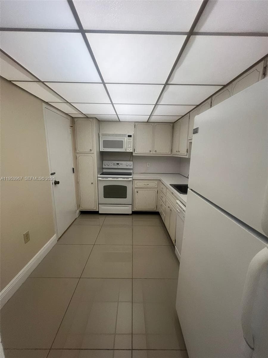 HEMISPHERE CONDO · #10P in Hallandale Beach - Photo 13