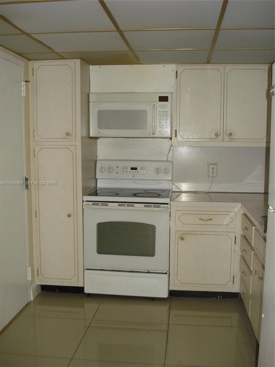 HEMISPHERE CONDO · #10P in Hallandale Beach - Photo 11