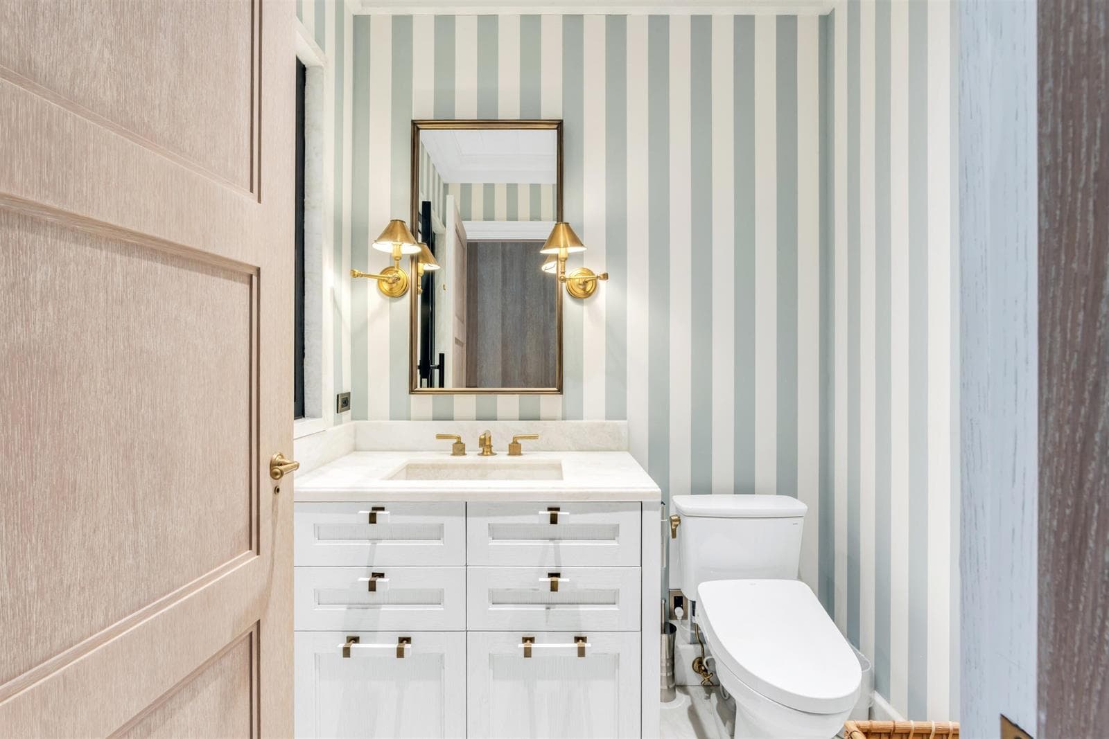 BATHROOM_1_EB