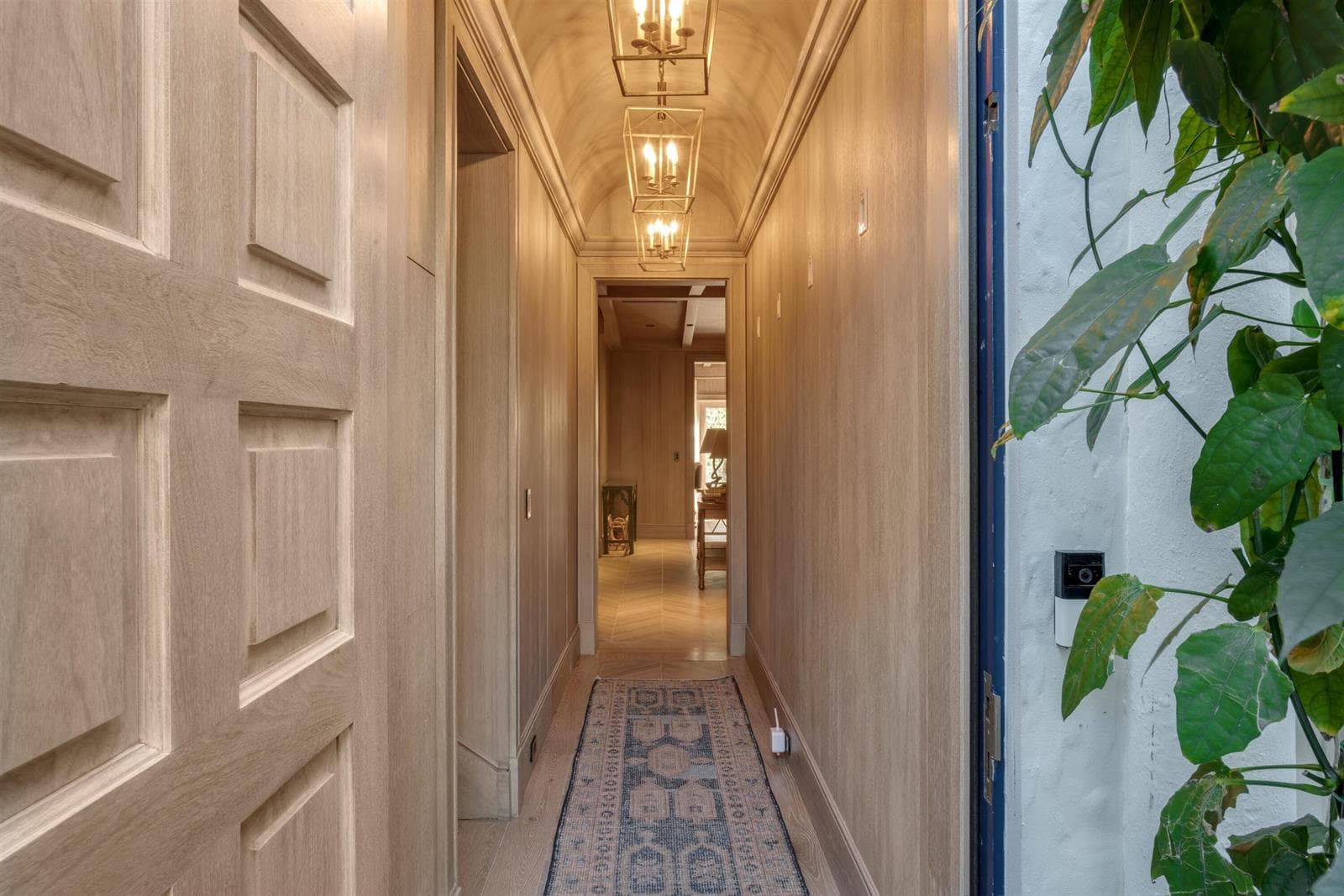 FOYER_STRAIGHT_EB