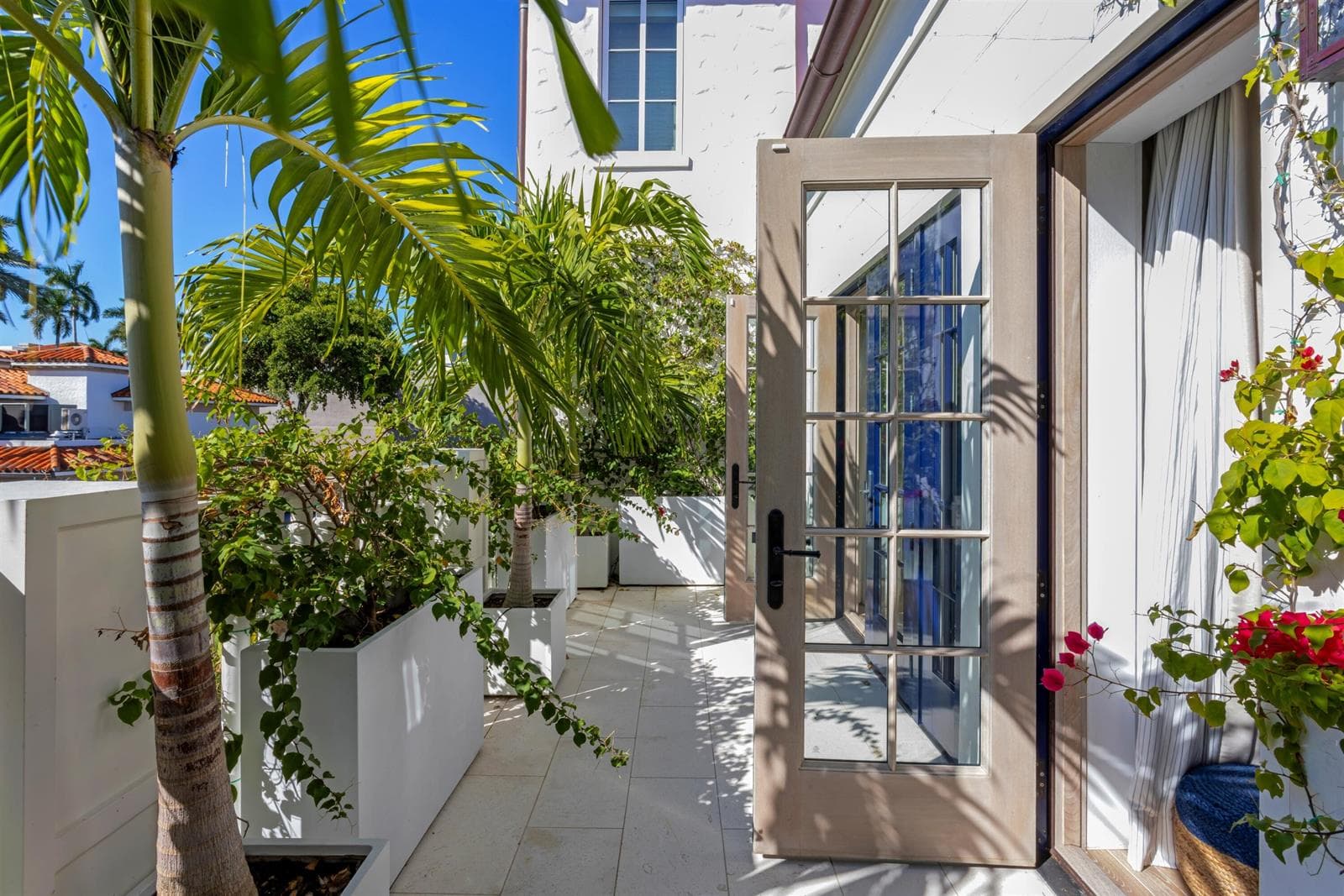 PATIO_EB