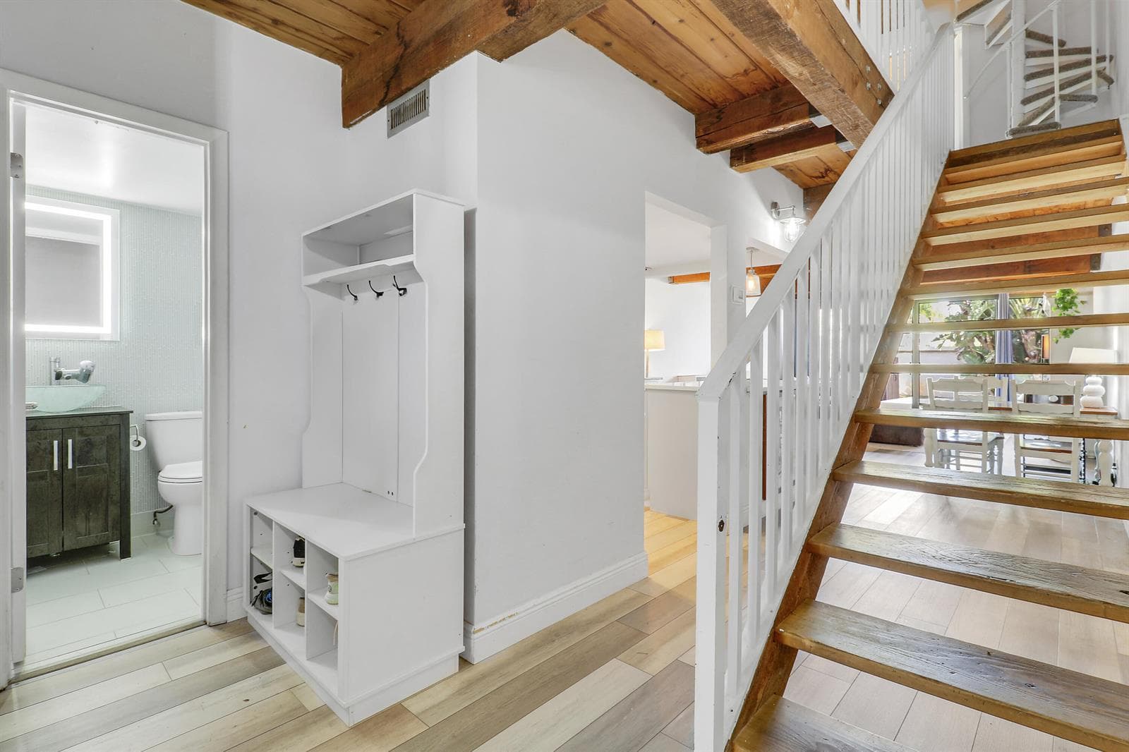 foyer/ half bath/ garage access
