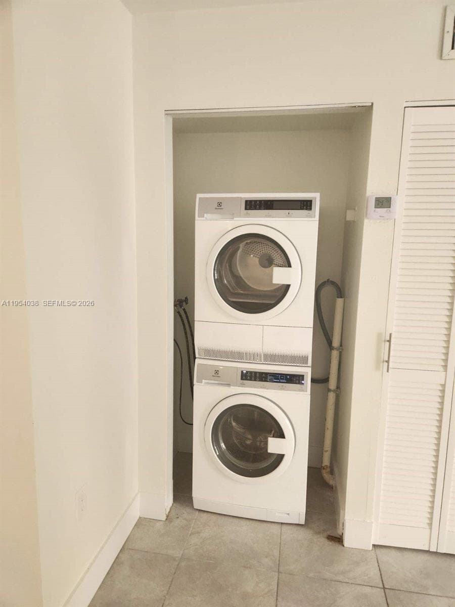 JEFFERSON GARDENS CONDO · #203 in Miami Beach - Photo 8