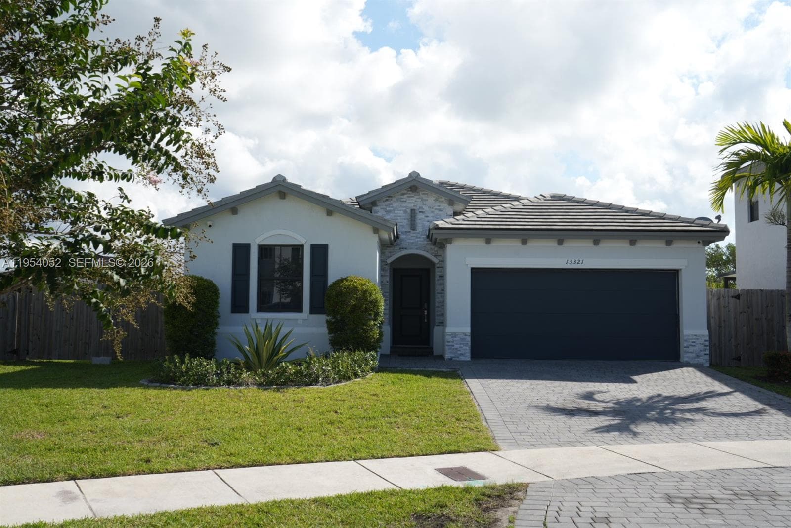 13321 SW 284th Ter photo 2