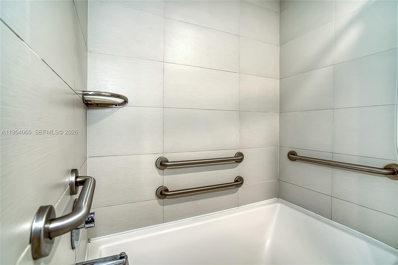 BEACHWALK CONDOMINIUM · #R2304 in Hallandale Beach - Photo 25