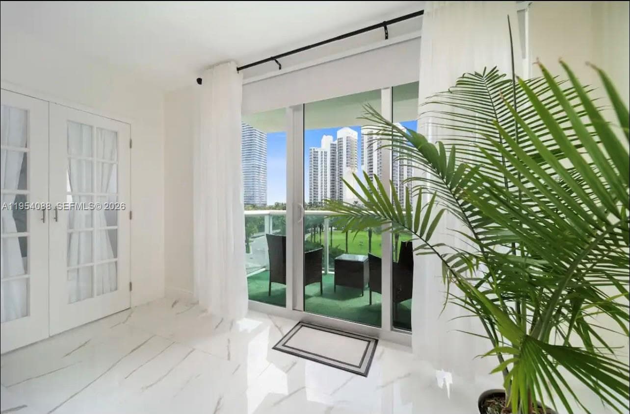 Ocean Reserve · #511 in Sunny Isles Beach - Photo 1