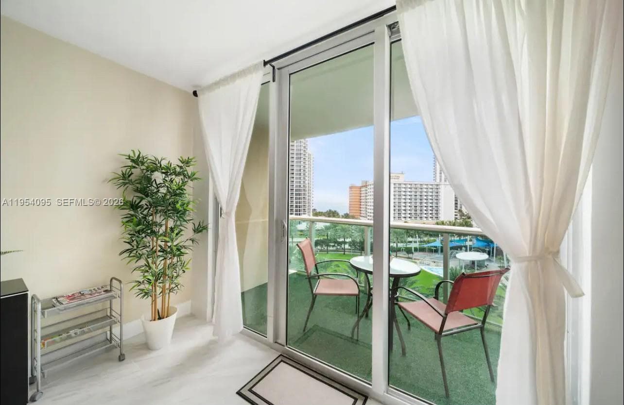Ocean Reserve · #825 in Sunny Isles Beach - Photo 11