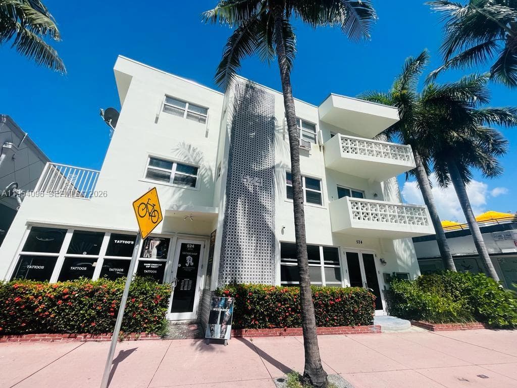 WASHINGTON CENTER CONDO · #304 in Miami Beach - Photo 1