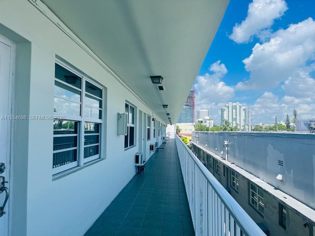 WASHINGTON CENTER CONDO · #304 in Miami Beach - Photo 5