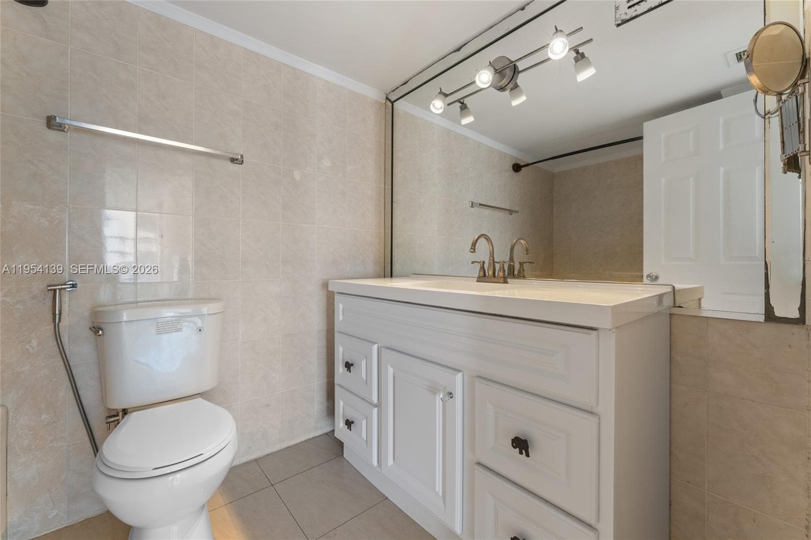 Del Prado · #1701 in Aventura - Photo 23