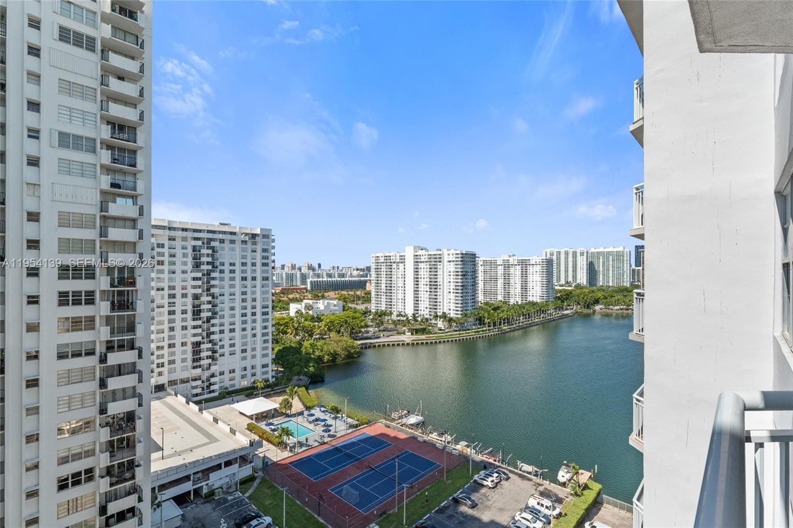 Del Prado · #1701 in Aventura - Photo 2
