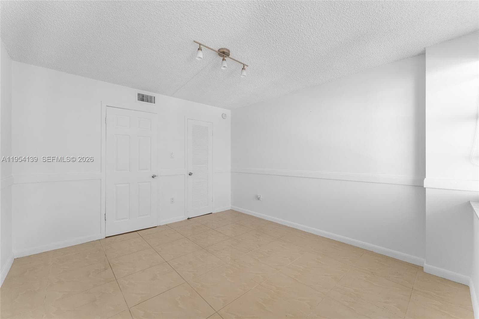 Del Prado · #1701 in Aventura - Photo 13