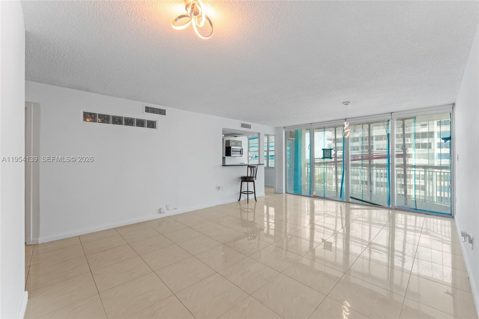Del Prado · #1701 in Aventura - Photo 7
