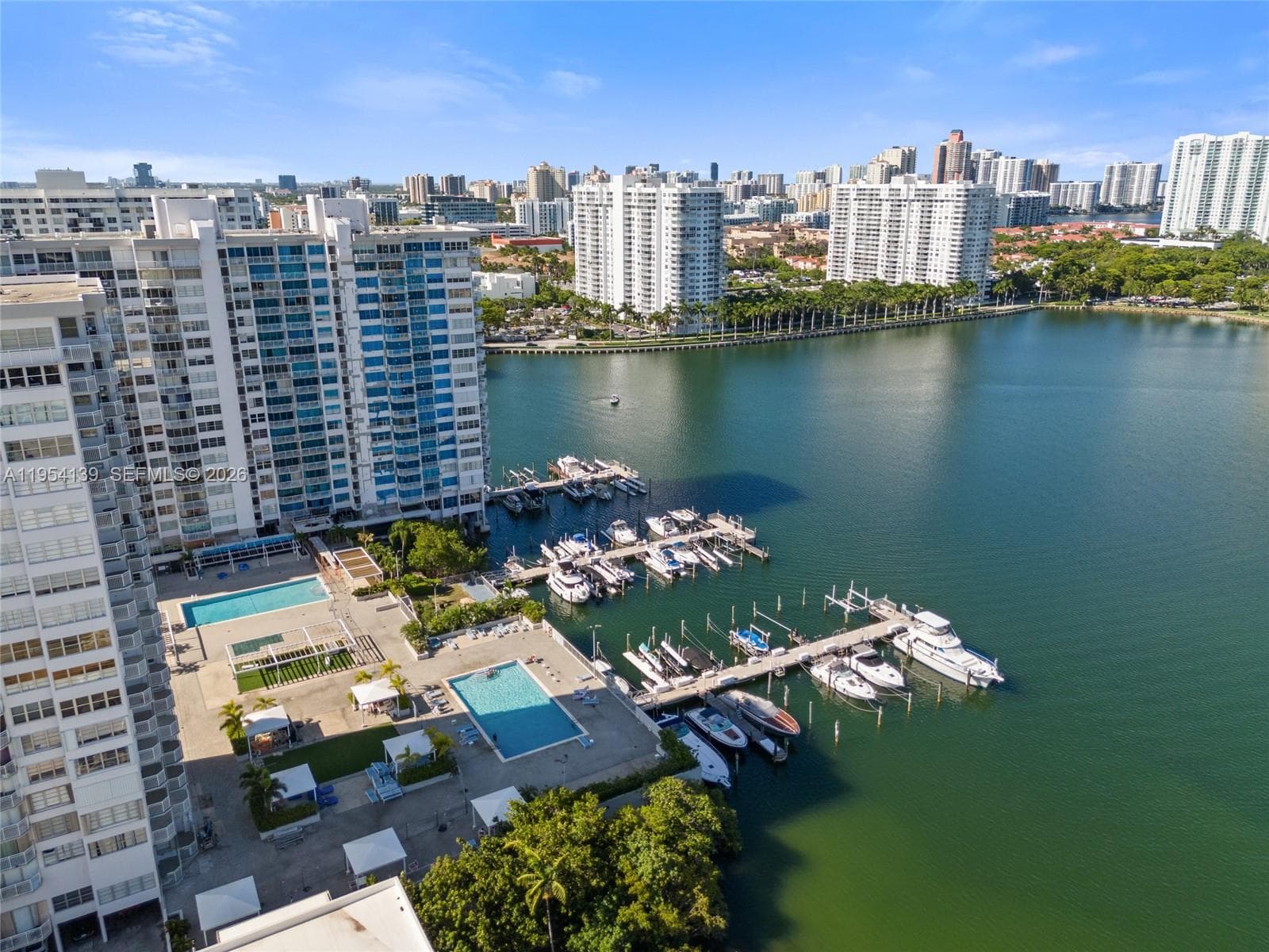 Del Prado · #1701 in Aventura - Photo 3