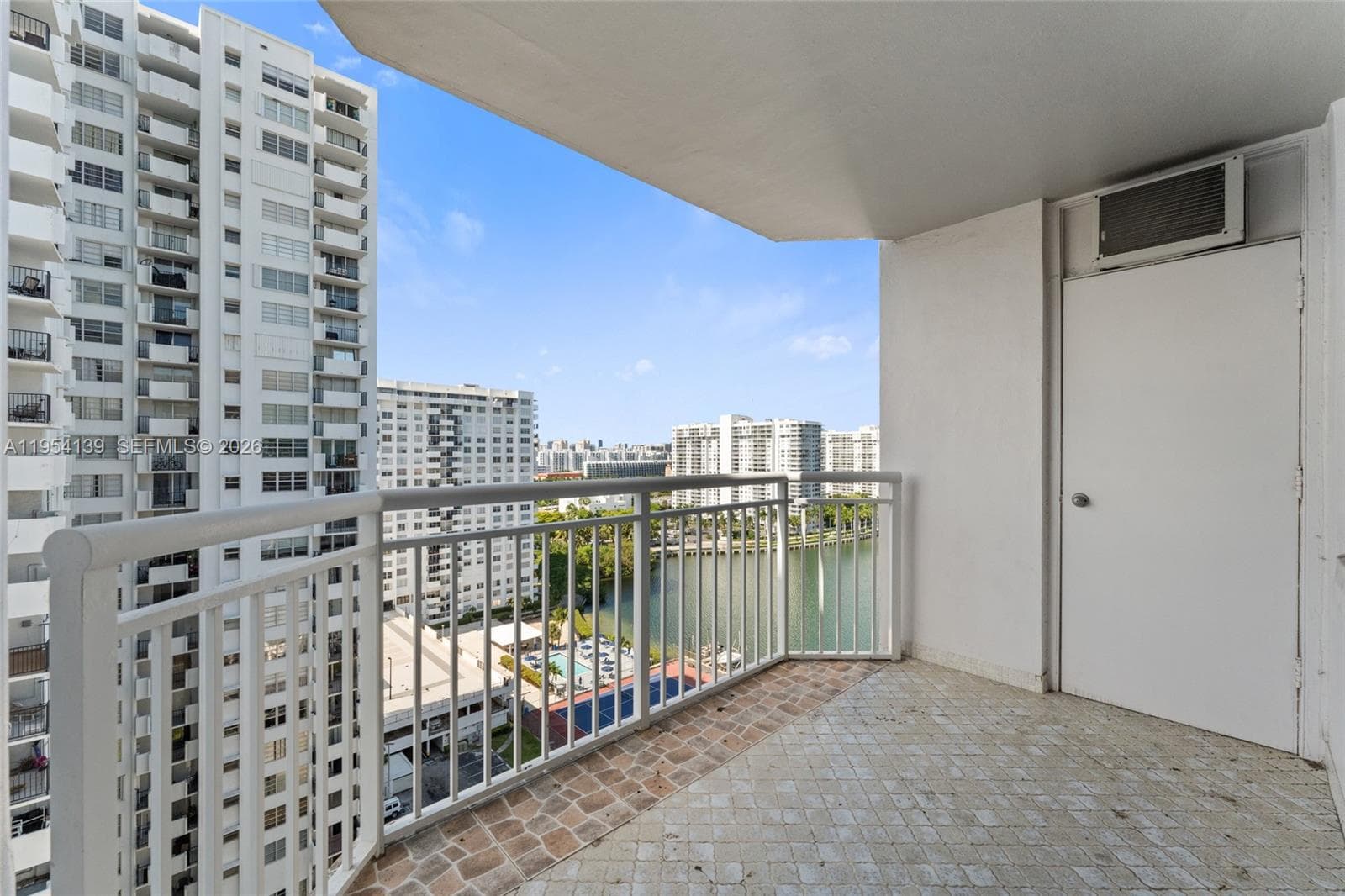 Del Prado · #1701 in Aventura - Photo 20