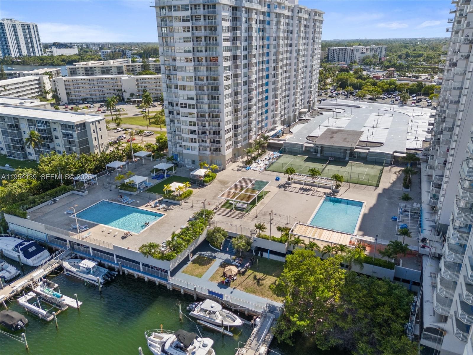 Del Prado · #1701 in Aventura - Photo 33