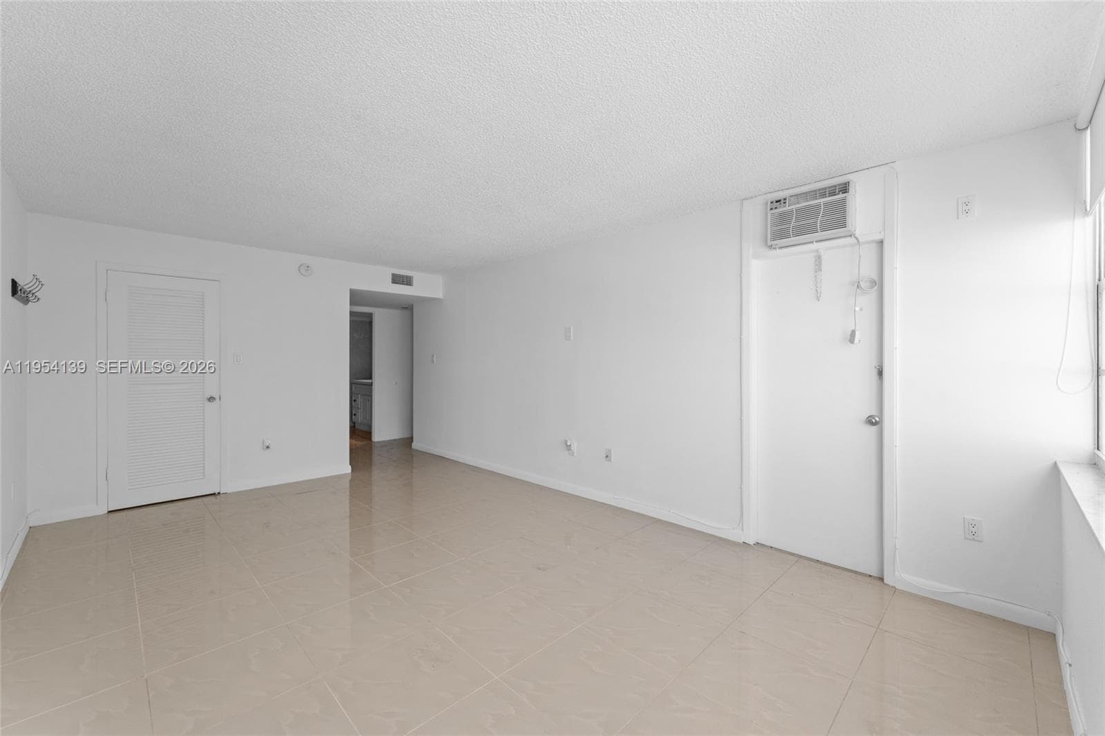 Del Prado · #1701 in Aventura - Photo 19
