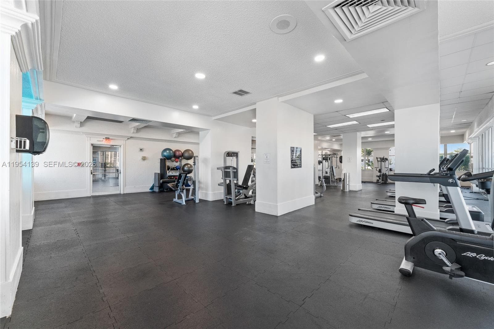 Del Prado · #1701 in Aventura - Photo 25