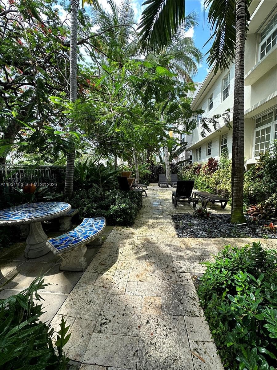 RETREAT CONDO · #105 in Miami Beach - Photo 2