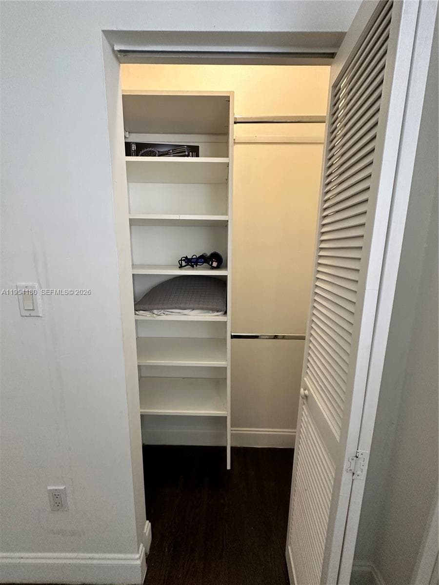 RETREAT CONDO · #105 in Miami Beach - Photo 8