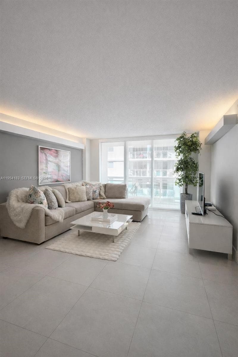 THE COLLINS CONDO · #1206 in Miami Beach - Photo 5