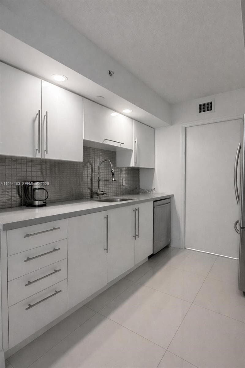 THE COLLINS CONDO · #1206 in Miami Beach - Photo 10