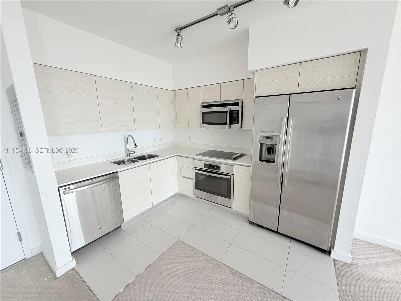 BALTUS CONDOMINIUM · #1014 in Miami - Photo 2