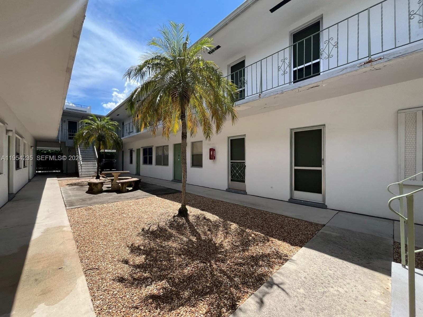 PALMVIEW CONDOMINIUM · #1 in Hollywood - Photo 14