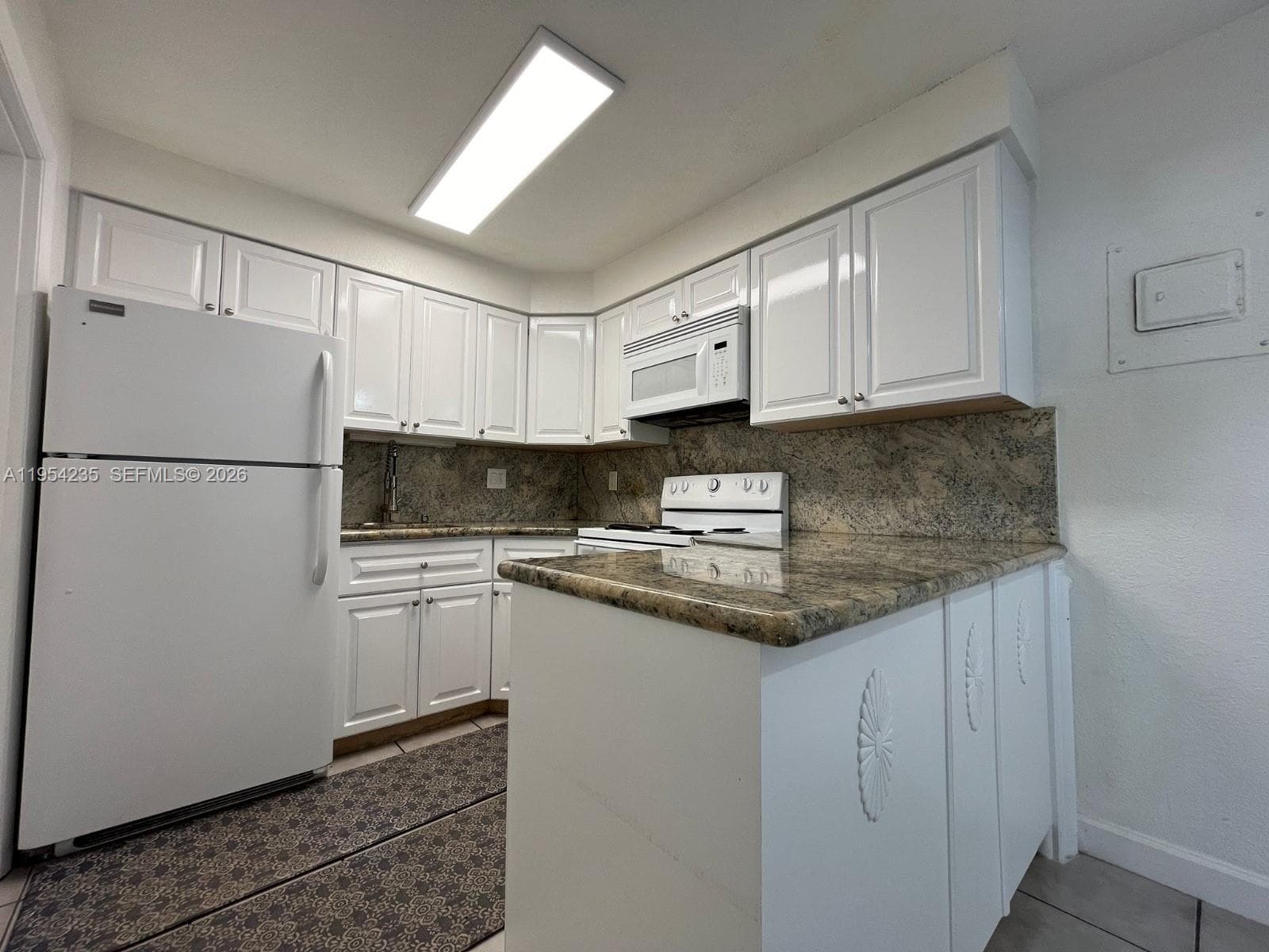 PALMVIEW CONDOMINIUM · #1 in Hollywood - Photo 4