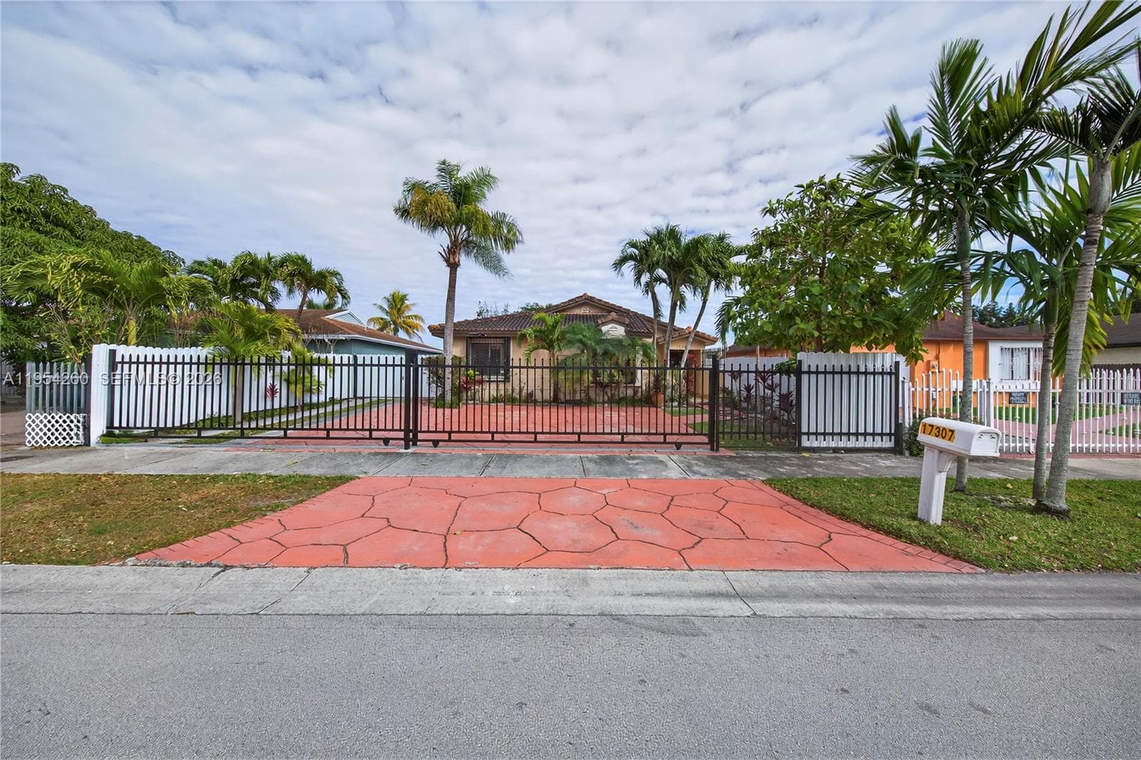17307 SW 115th Ave photo 9