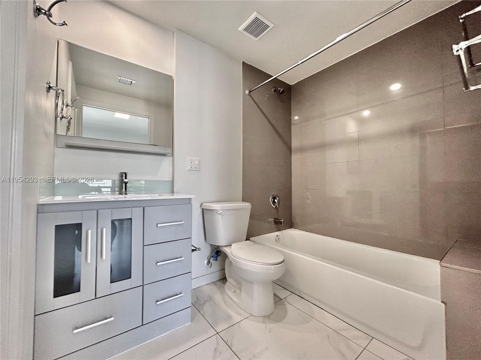 BRICKELL RIVERVIEW · #202 in Miami - Photo 22
