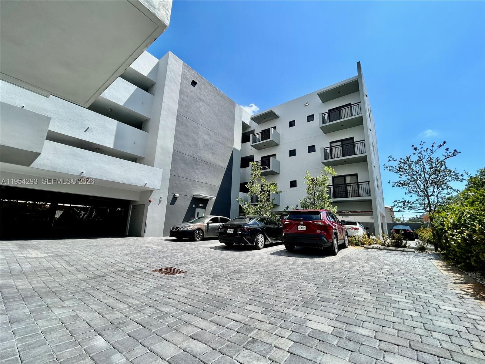 BRICKELL RIVERVIEW · #202 in Miami - Photo 33