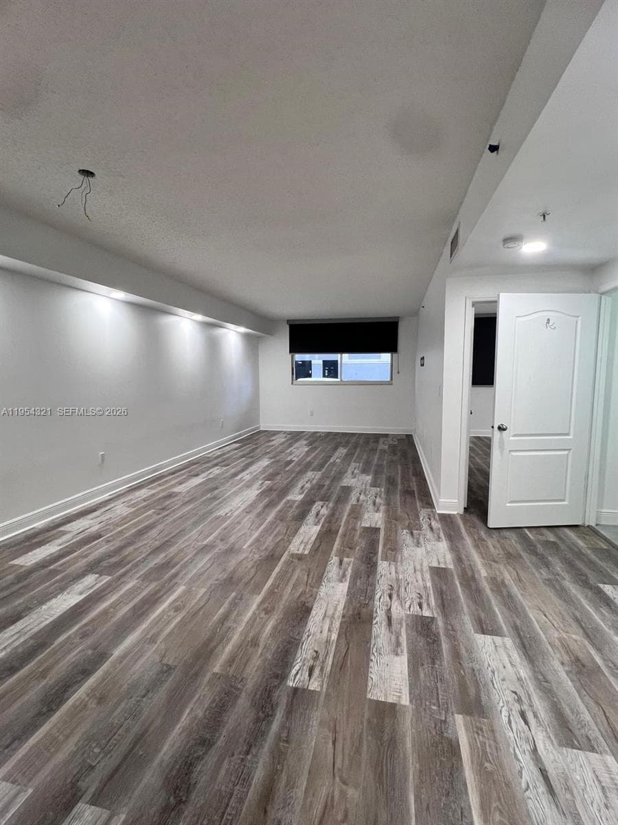 BLUE LAGOON CONDO · #109 in Miami - Photo 1