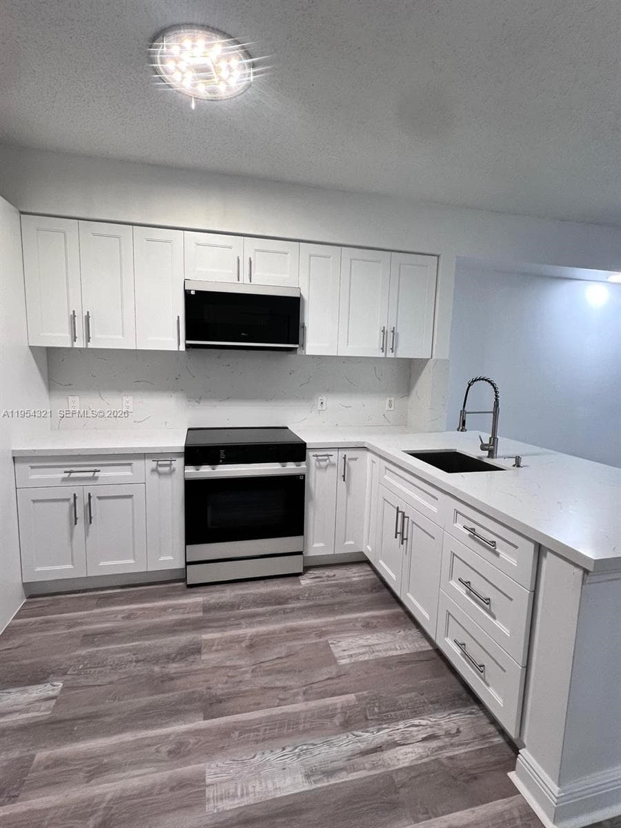 BLUE LAGOON CONDO · #109 in Miami - Photo 9