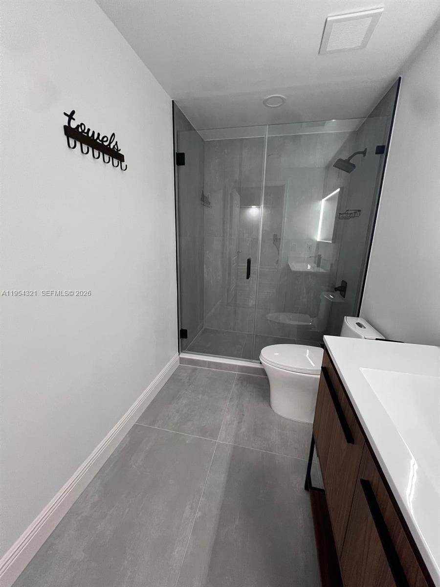 BLUE LAGOON CONDO · #109 in Miami - Photo 18