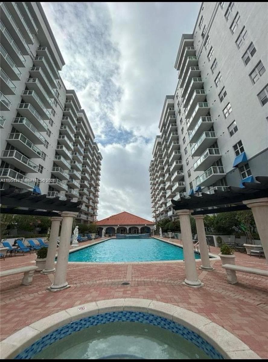 BLUE LAGOON CONDO · #109 in Miami - Photo 34