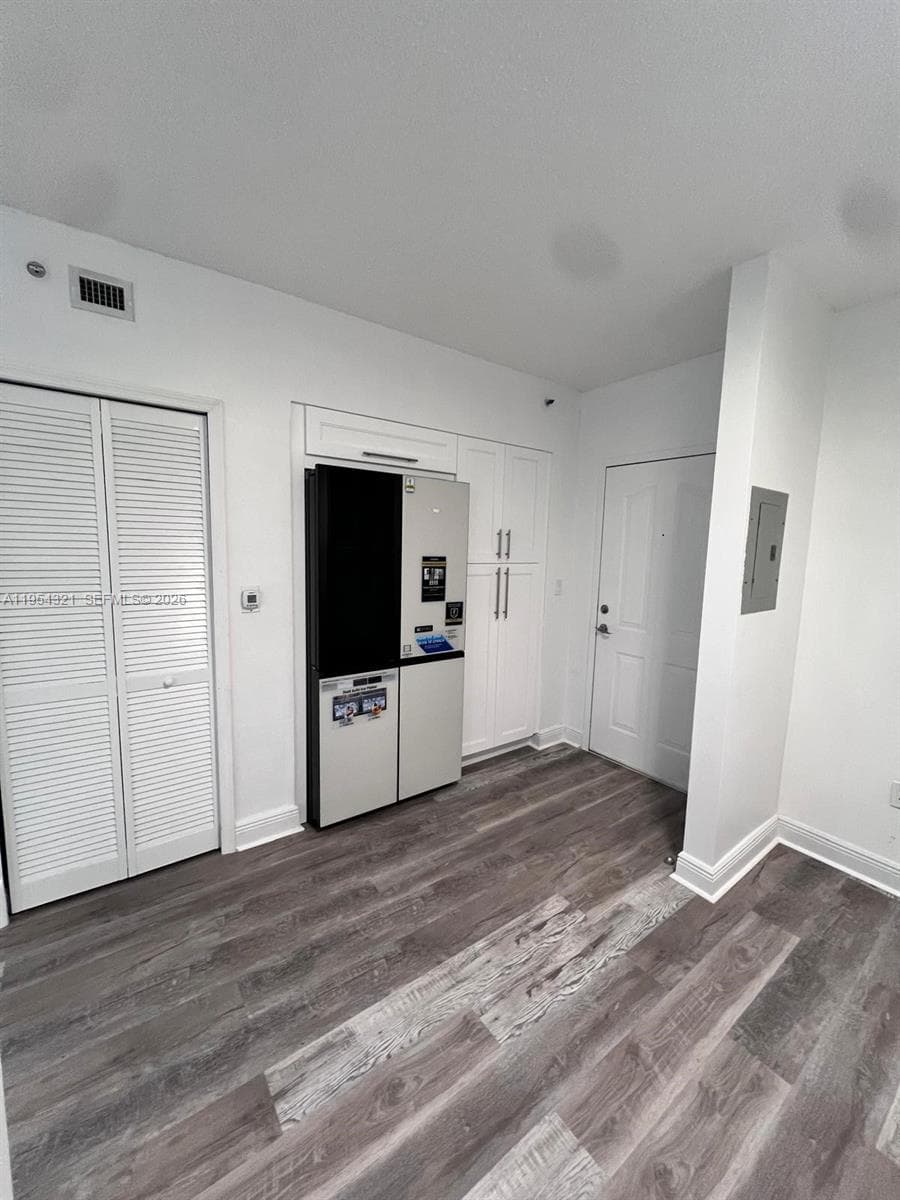 BLUE LAGOON CONDO · #109 in Miami - Photo 24
