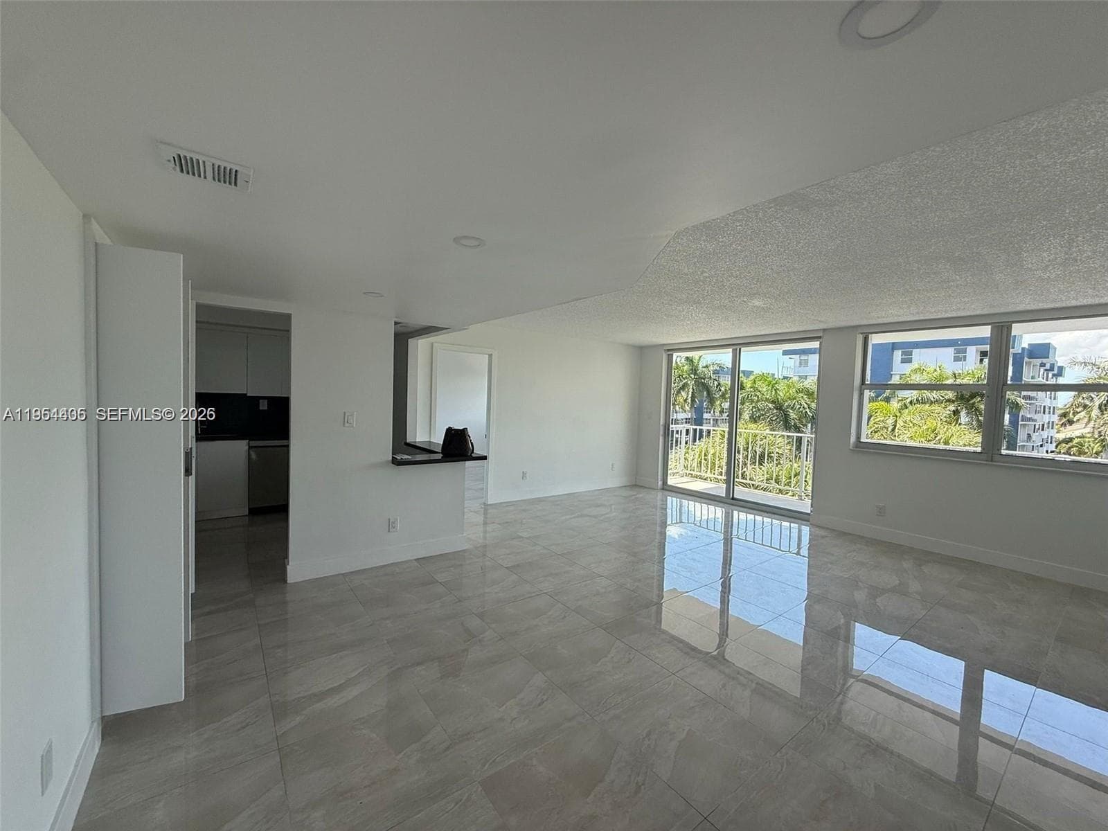 REEF CLUB CONDO ASS · #4J in North Miami Beach - Photo 5