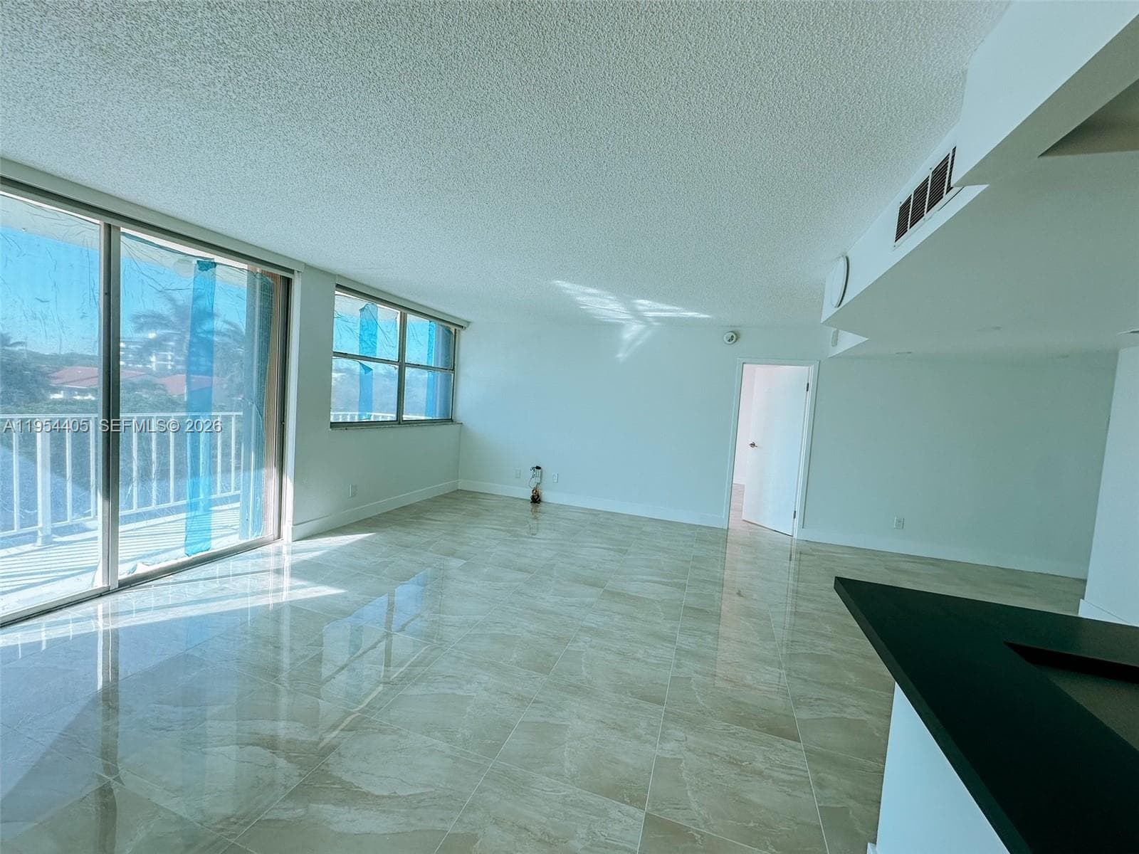 REEF CLUB CONDO ASS · #4J in North Miami Beach - Photo 4