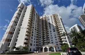 PRINCE GEORGE ARMS CONDO · #11J in Hallandale Beach - Photo 18