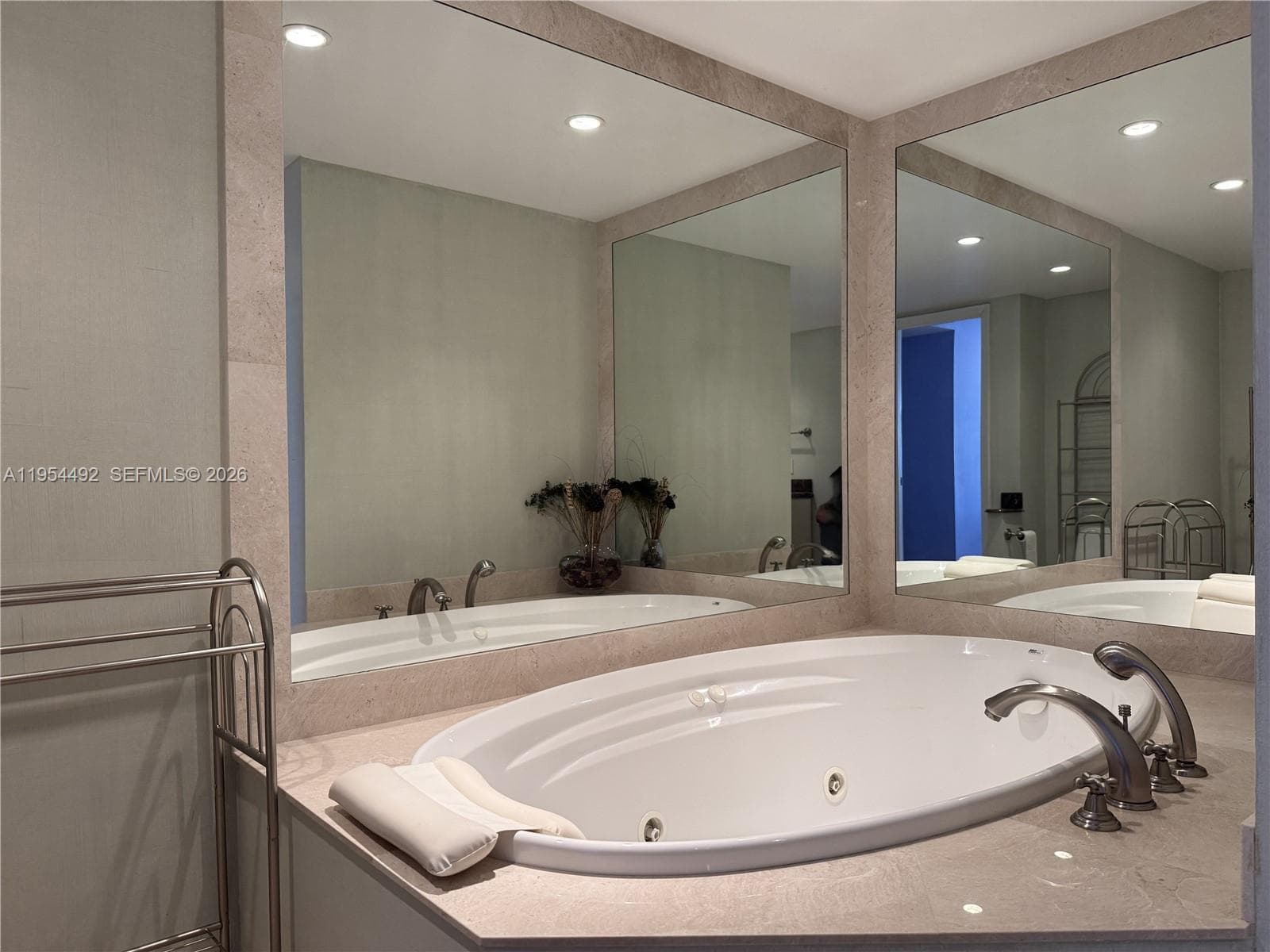 PLAZA TOWERS NORTH CONDO · #1402 in Hallandale Beach - Photo 23
