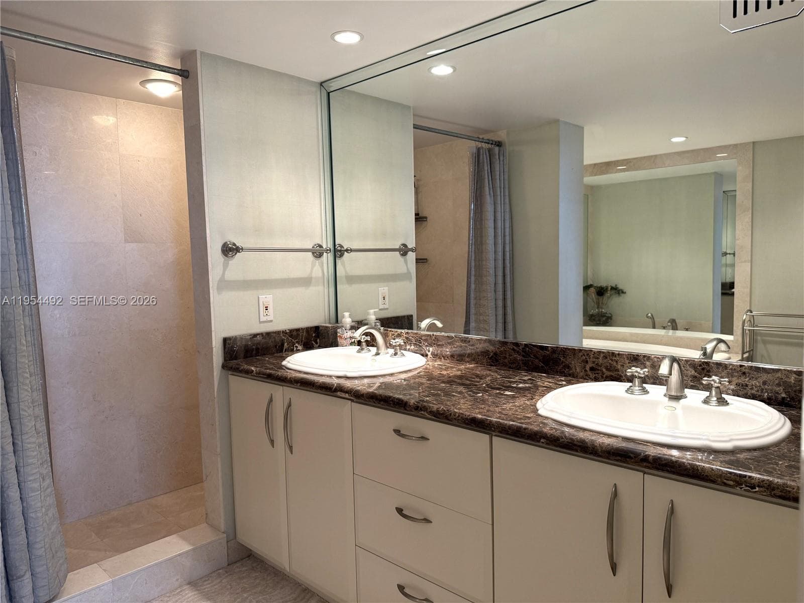 PLAZA TOWERS NORTH CONDO · #1402 in Hallandale Beach - Photo 22