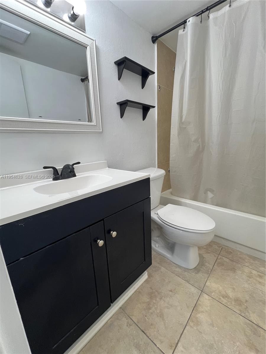 BAYVIEW PALMS CONDO · #428 in North Miami - Photo 13