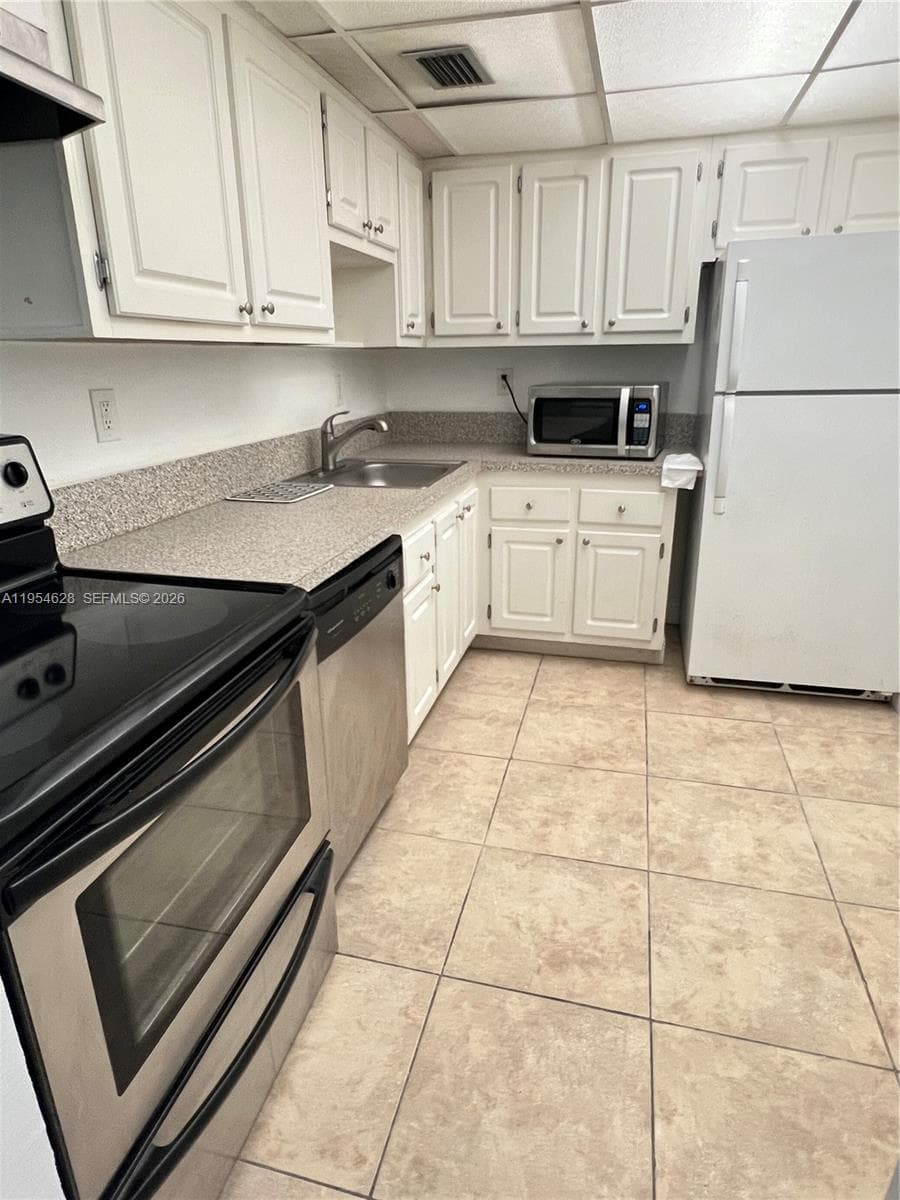 BAYVIEW PALMS CONDO · #428 in North Miami - Photo 5