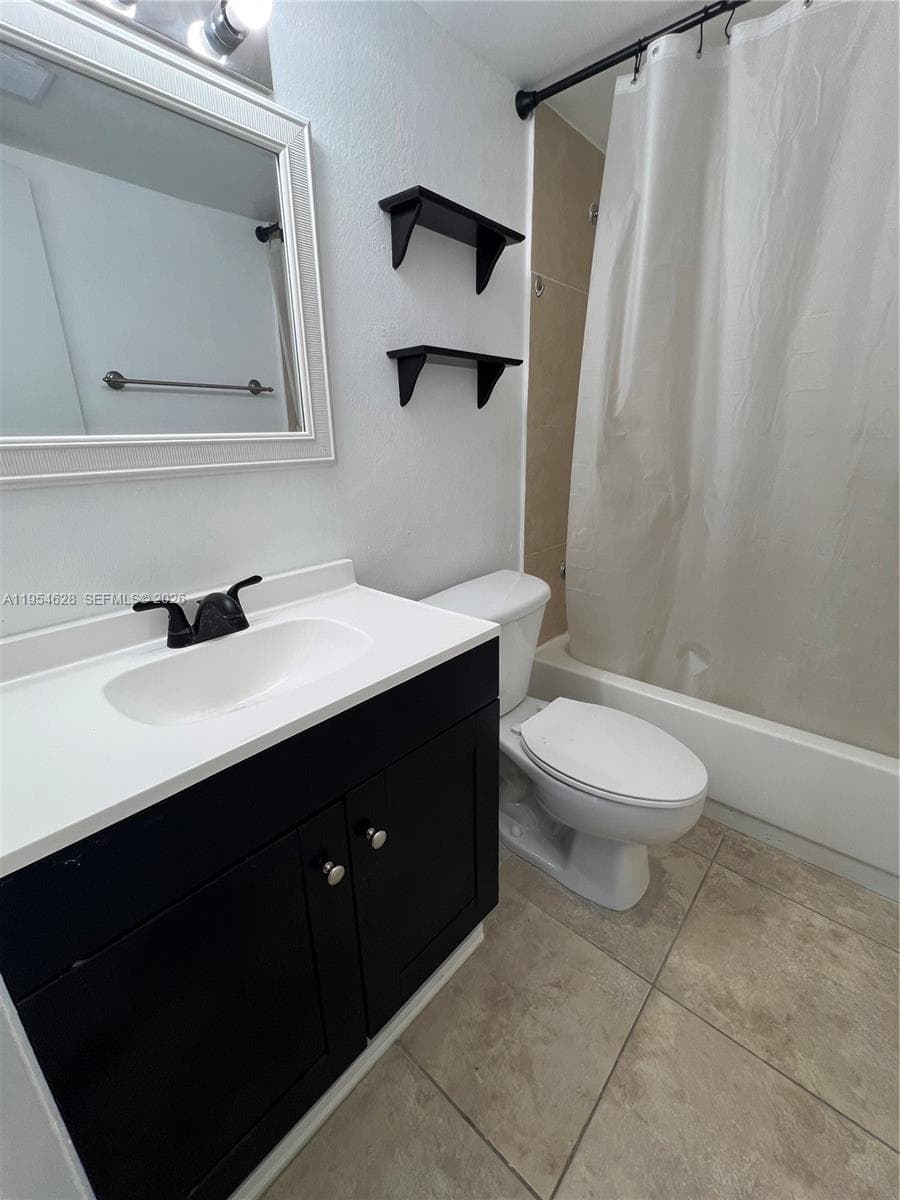 BAYVIEW PALMS CONDO · #428 in North Miami - Photo 14