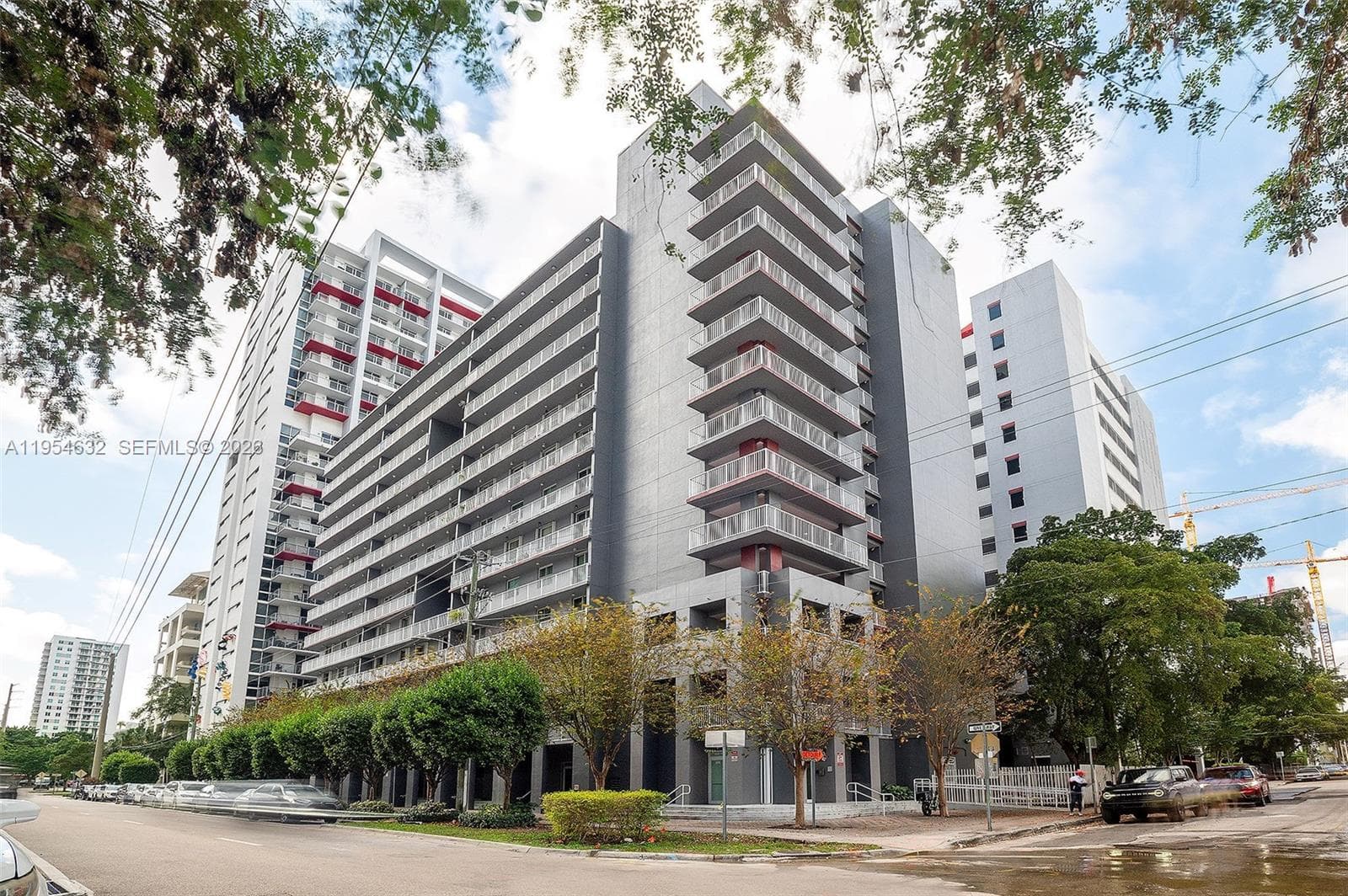CASA GRANDE I TOWERS · #1101 in Miami - Photo 5