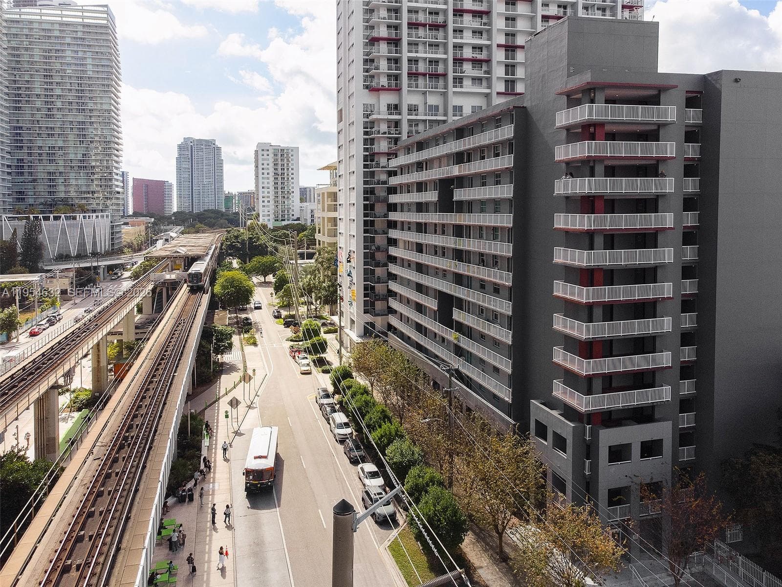 CASA GRANDE I TOWERS · #1101 in Miami - Photo 14