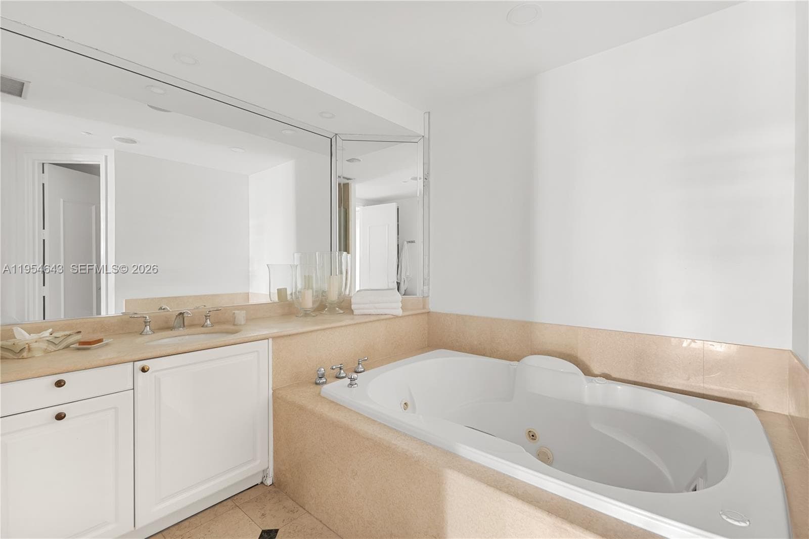 BELLA VISTA MID RISE NORT · #303 & 204 in Aventura - Photo 18